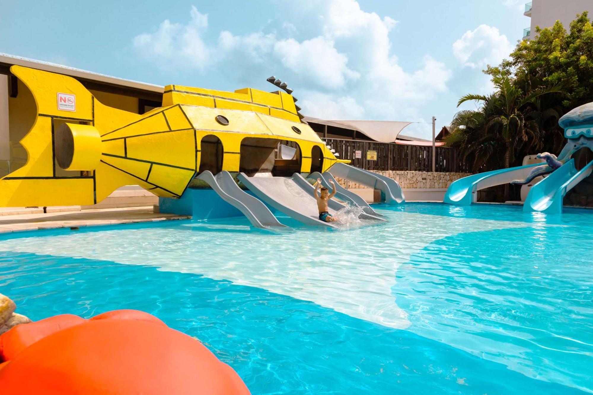 Sonesta Maho Beach All Inclusive Resort Casino & Spa Exterior foto