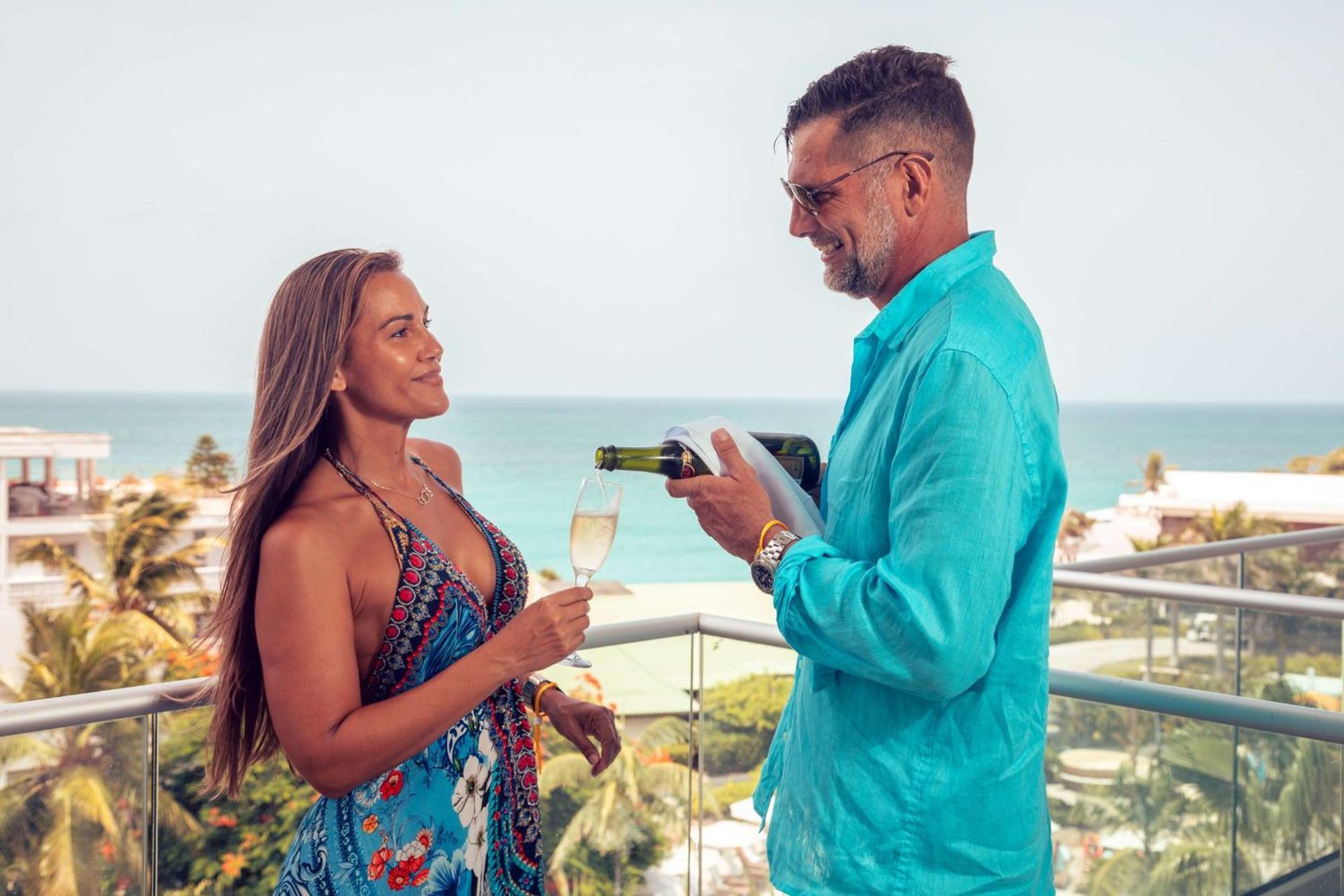 Sonesta Maho Beach All Inclusive Resort Casino & Spa Exterior foto